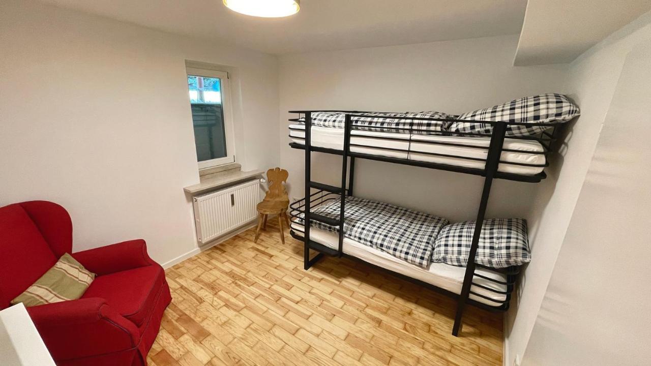 Large Holiday Apartment With Sauna, Terrace, Garden And Open Fireplace Lenggries Bagian luar foto